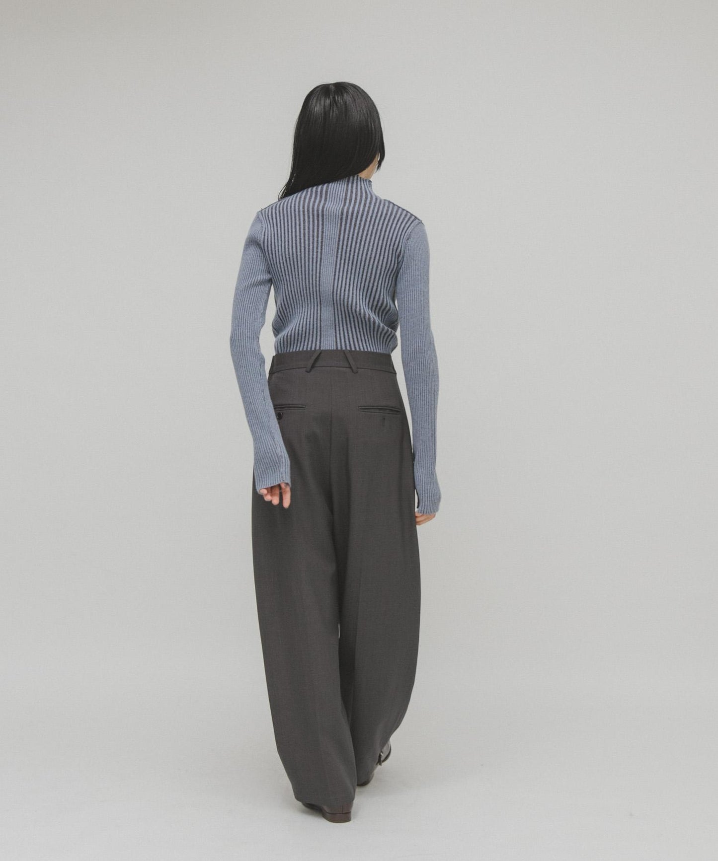 illi 隨機羅紋高領針織衫