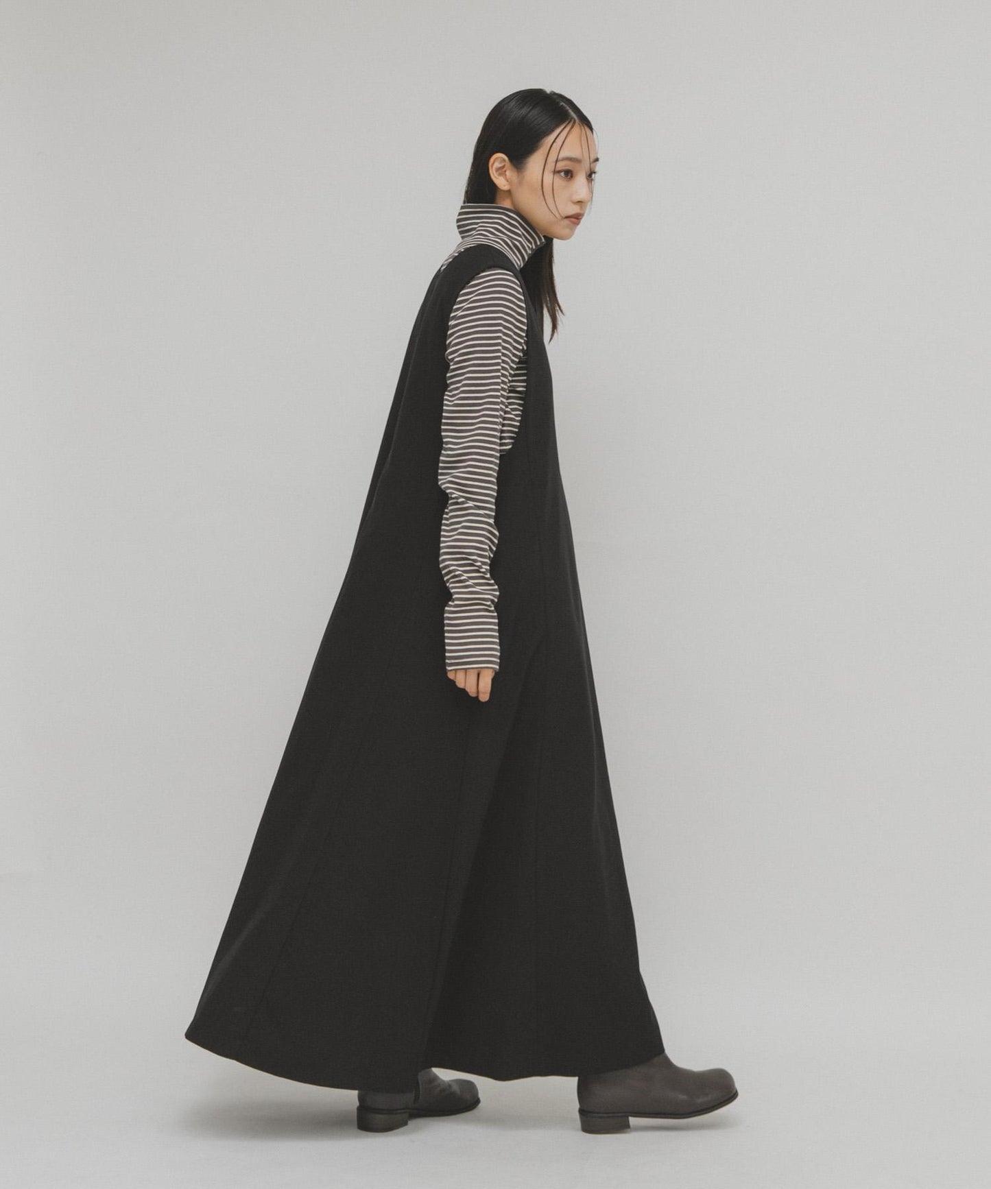 高領紐扣條紋上衣