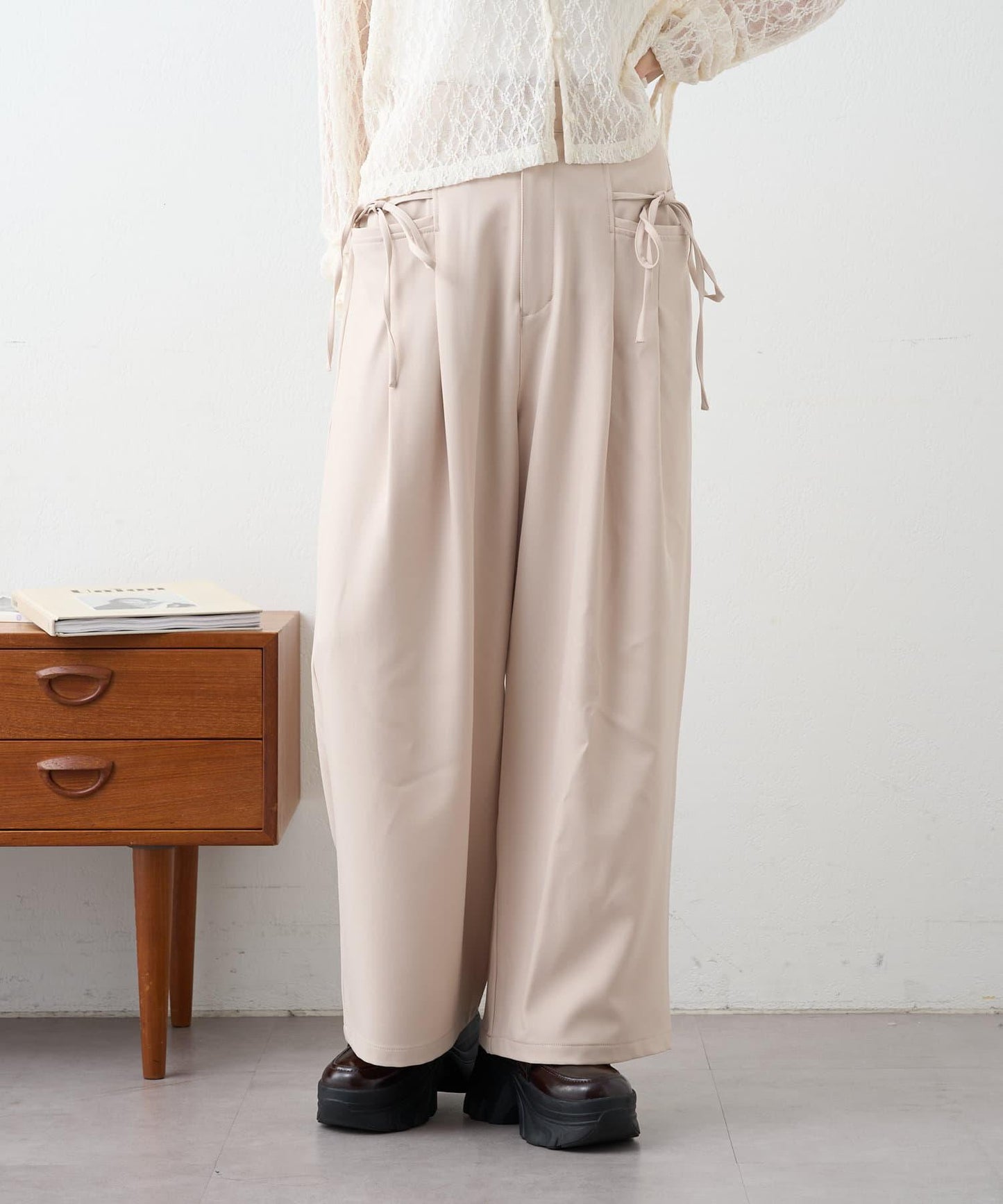 w closet 蝴蝶結褶襉 褲子