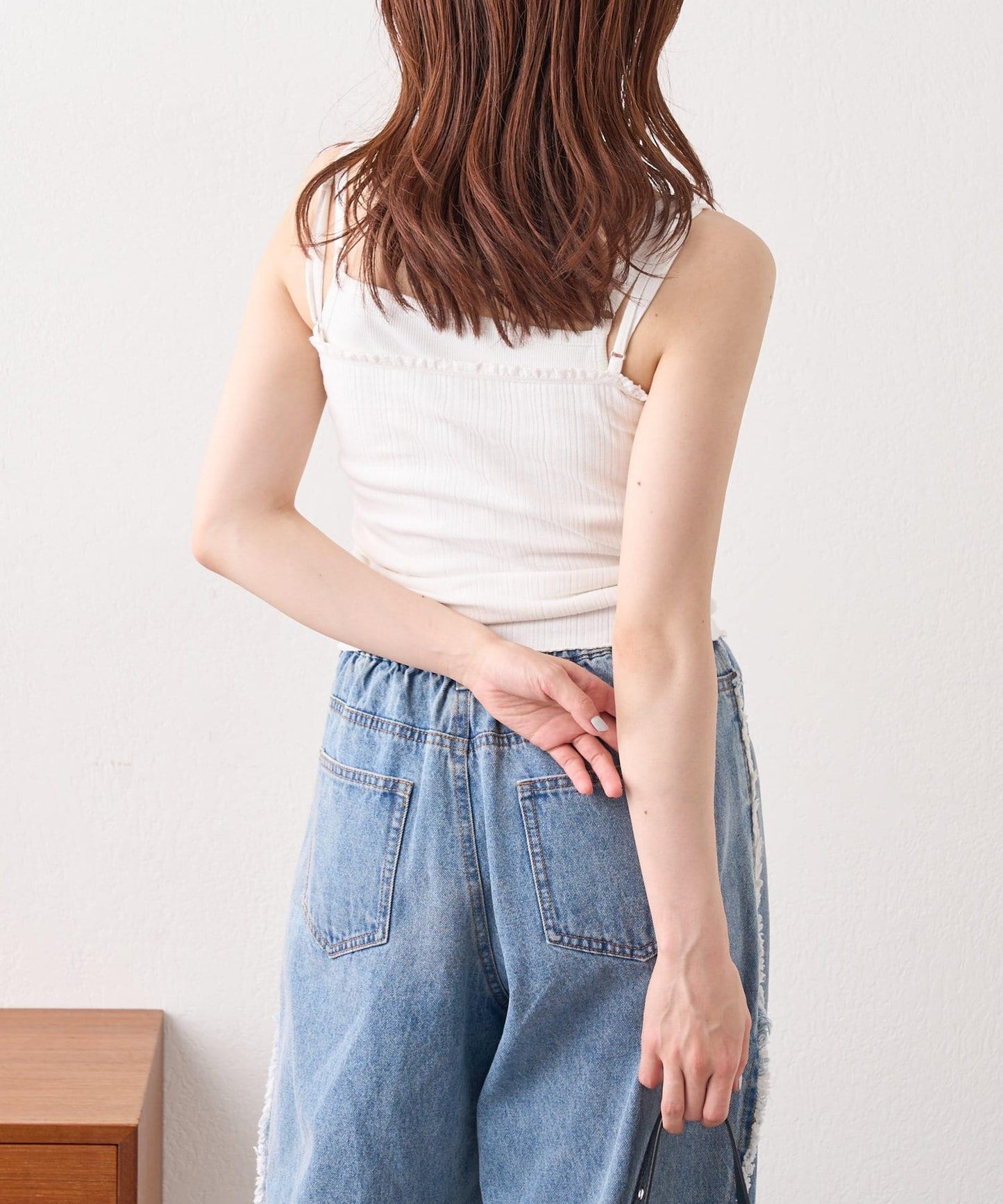 w closet 隨機羅紋蕾絲吊帶上衣