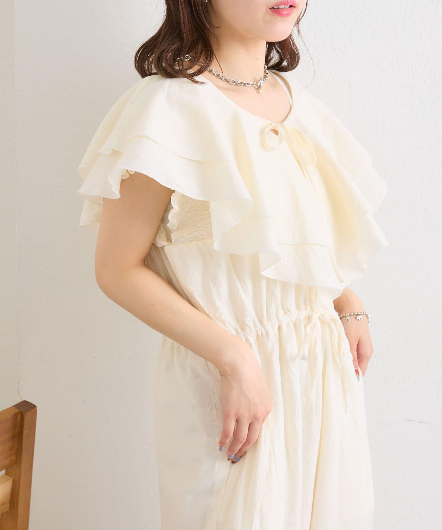 w closet 荷葉邊領設計 連體褲