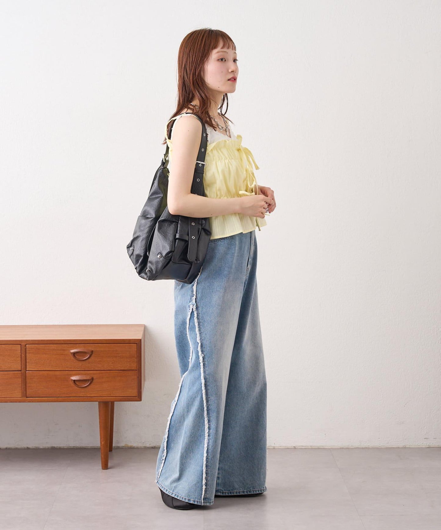 w closet 隨機羅紋蕾絲吊帶上衣