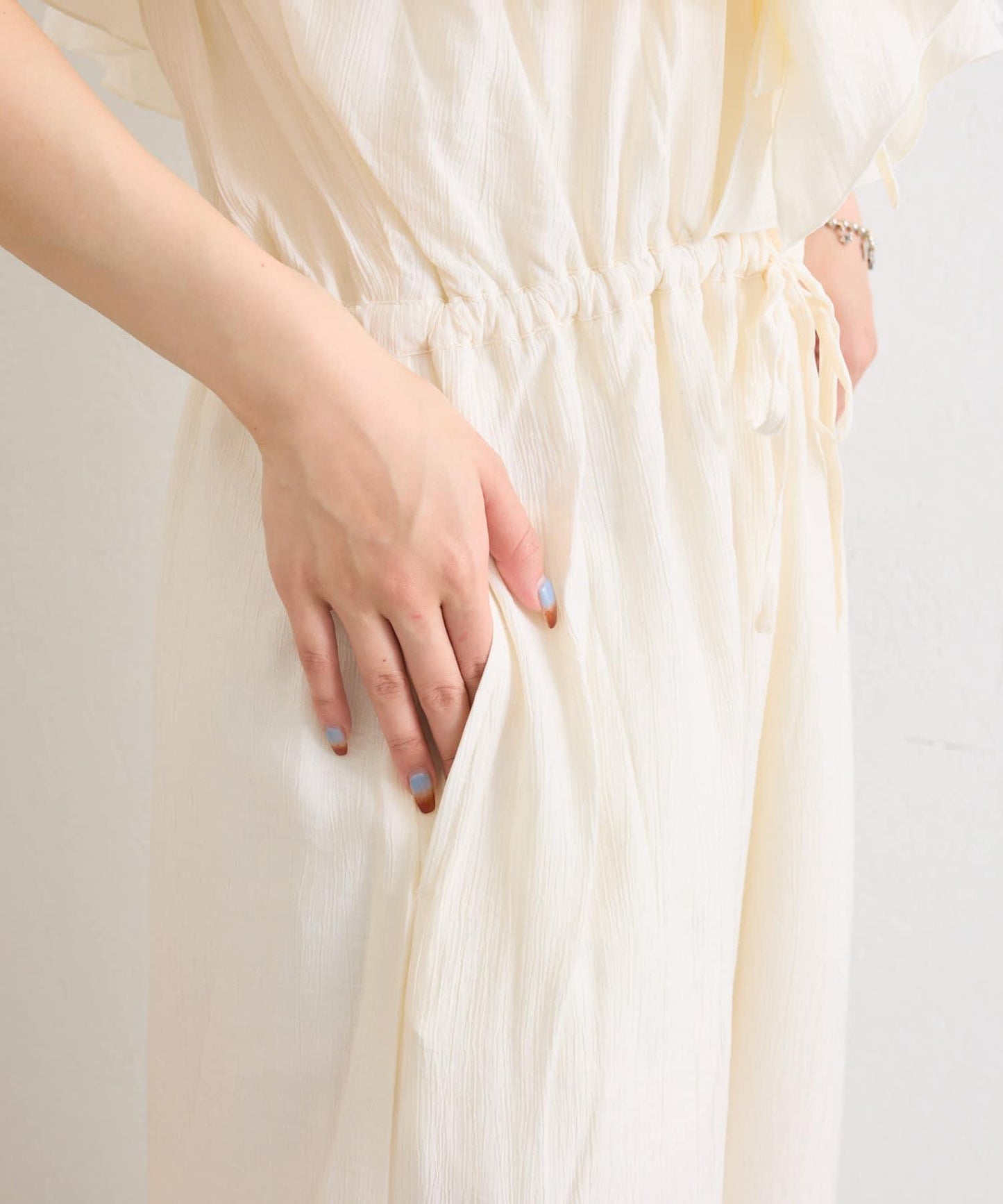 w closet 荷葉邊領設計 連體褲