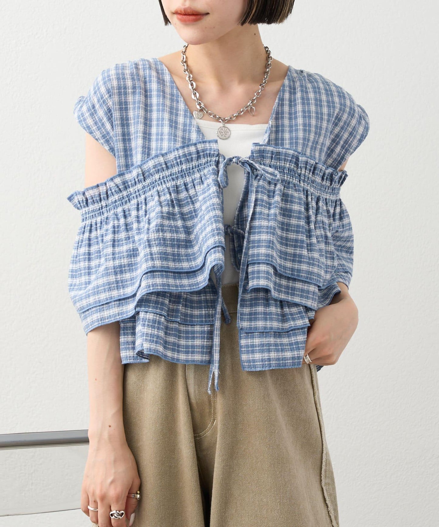 多穿法荷葉邊襯衫