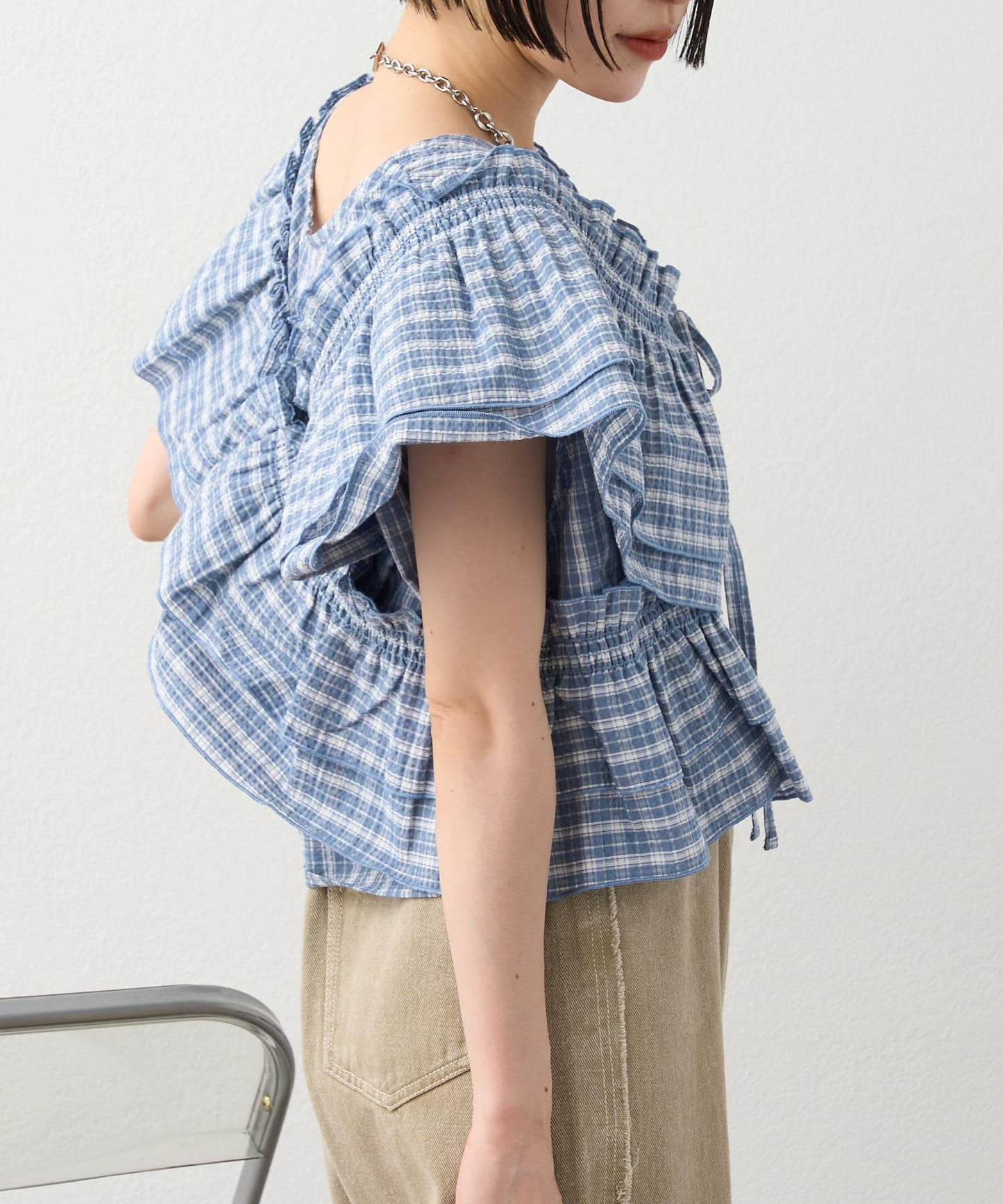 多穿法荷葉邊襯衫