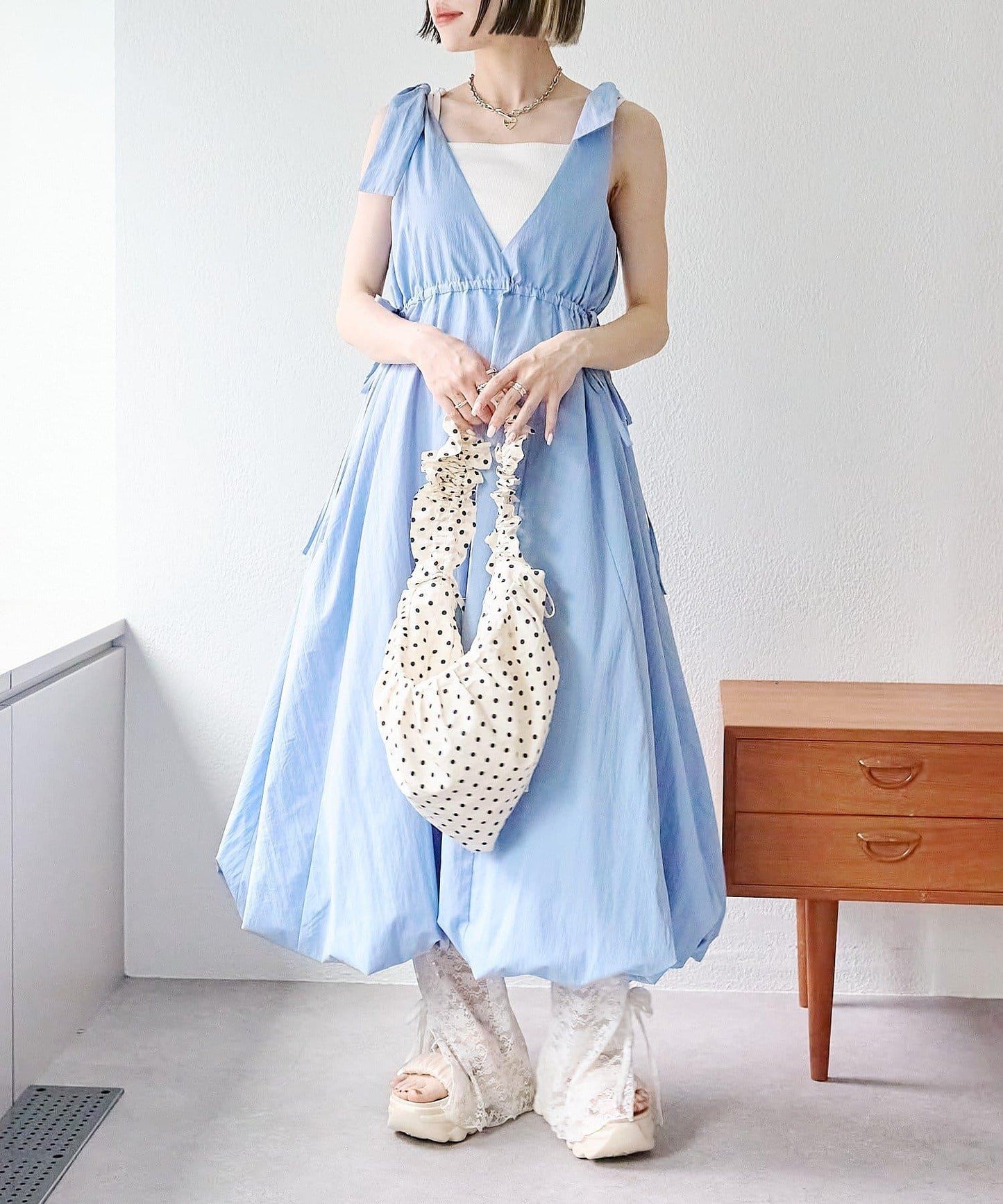 肩部蝴蝶結 蓬鬆廓形 連衣裙