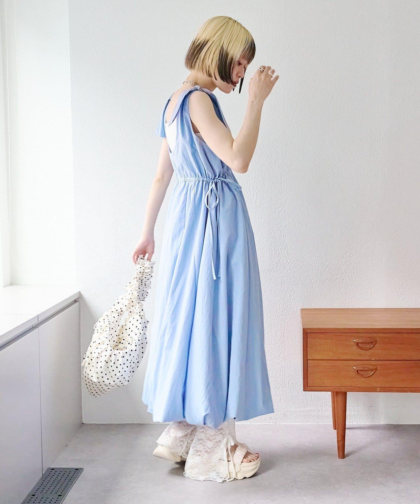 肩部蝴蝶結 蓬鬆廓形 連衣裙