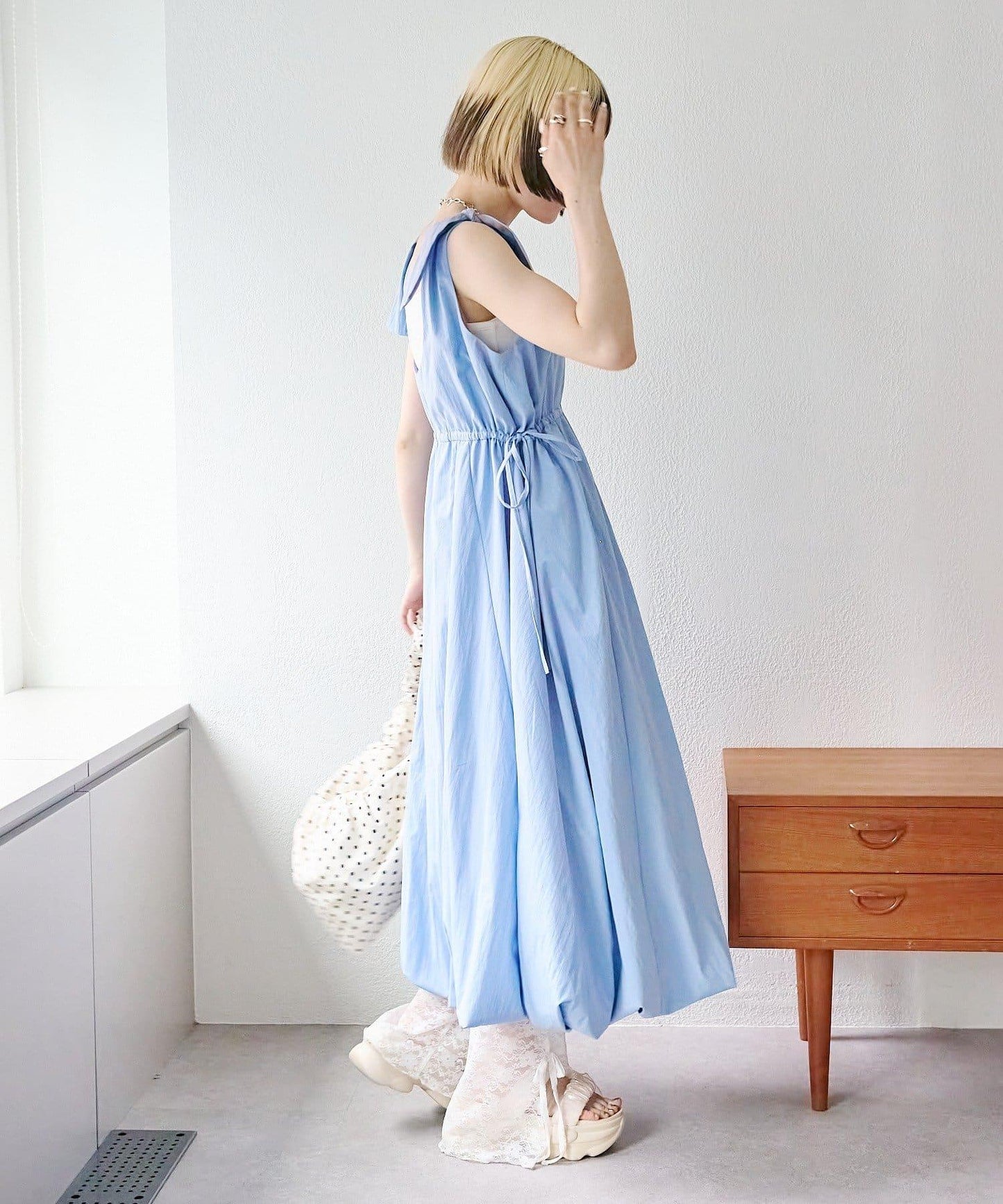 肩部蝴蝶結 蓬鬆廓形 連衣裙