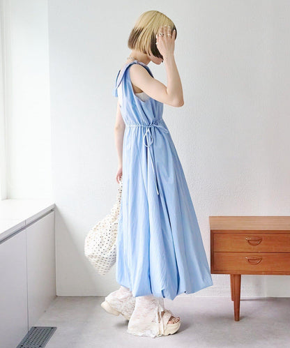 肩部蝴蝶結 蓬鬆廓形 連衣裙