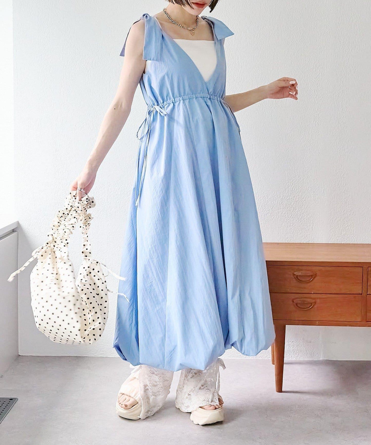 肩部蝴蝶結 蓬鬆廓形 連衣裙