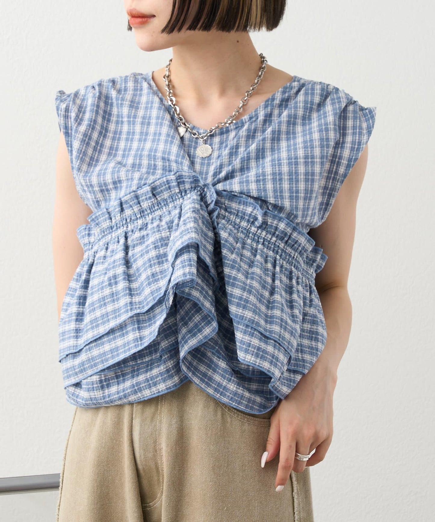 多穿法荷葉邊襯衫