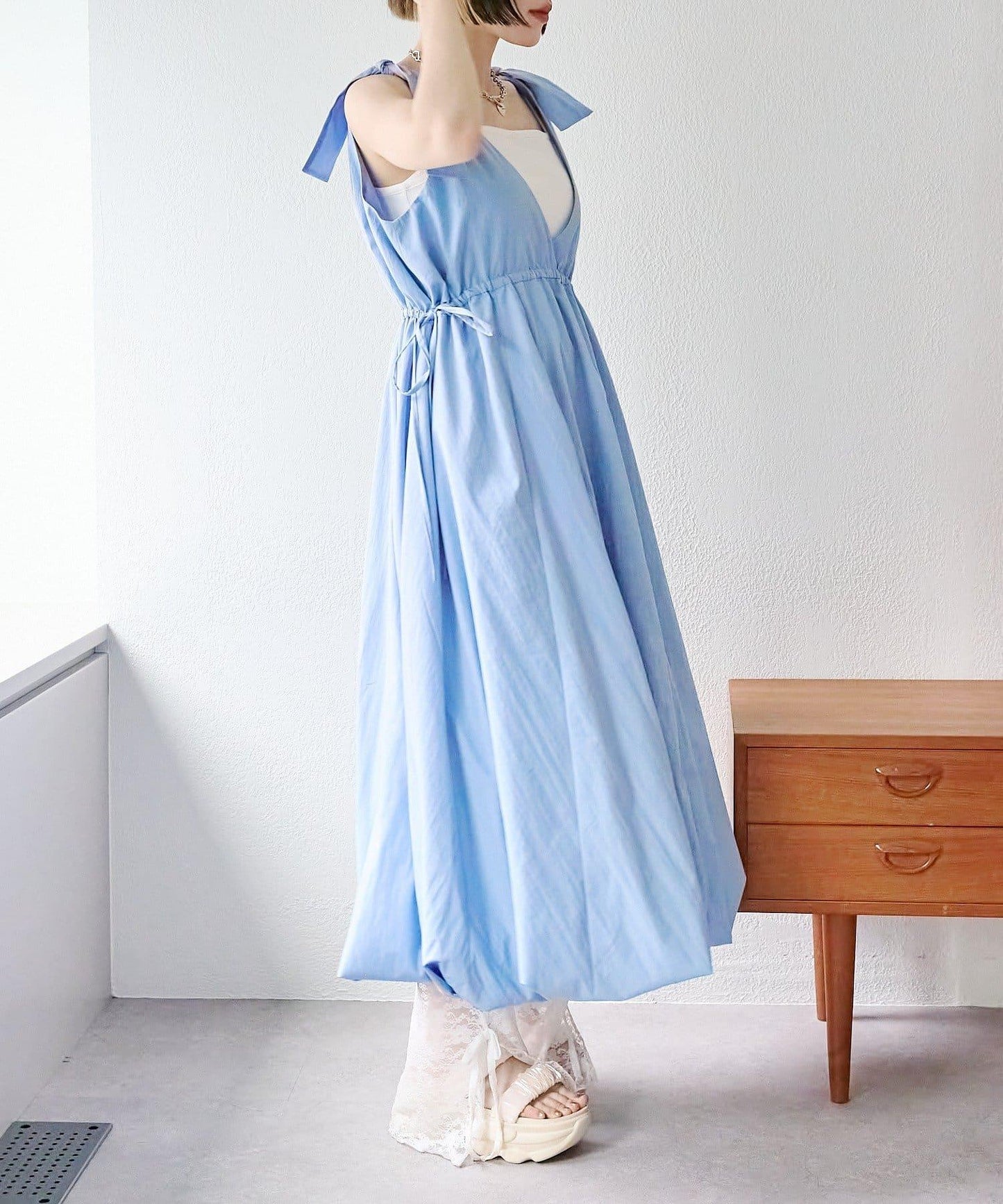肩部蝴蝶結 蓬鬆廓形 連衣裙