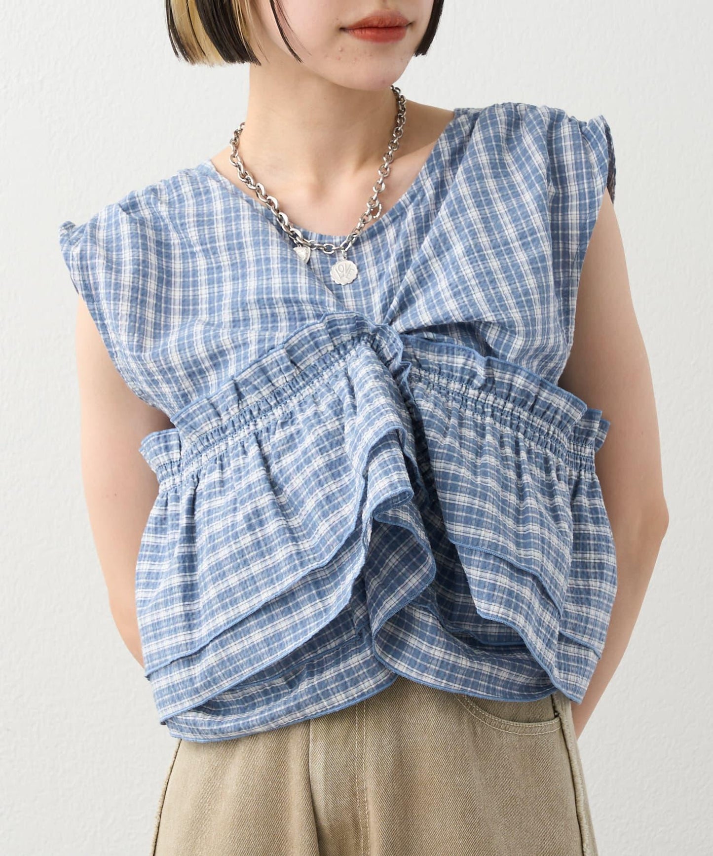 多穿法荷葉邊襯衫