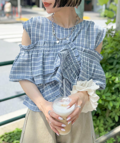 多穿法荷葉邊襯衫