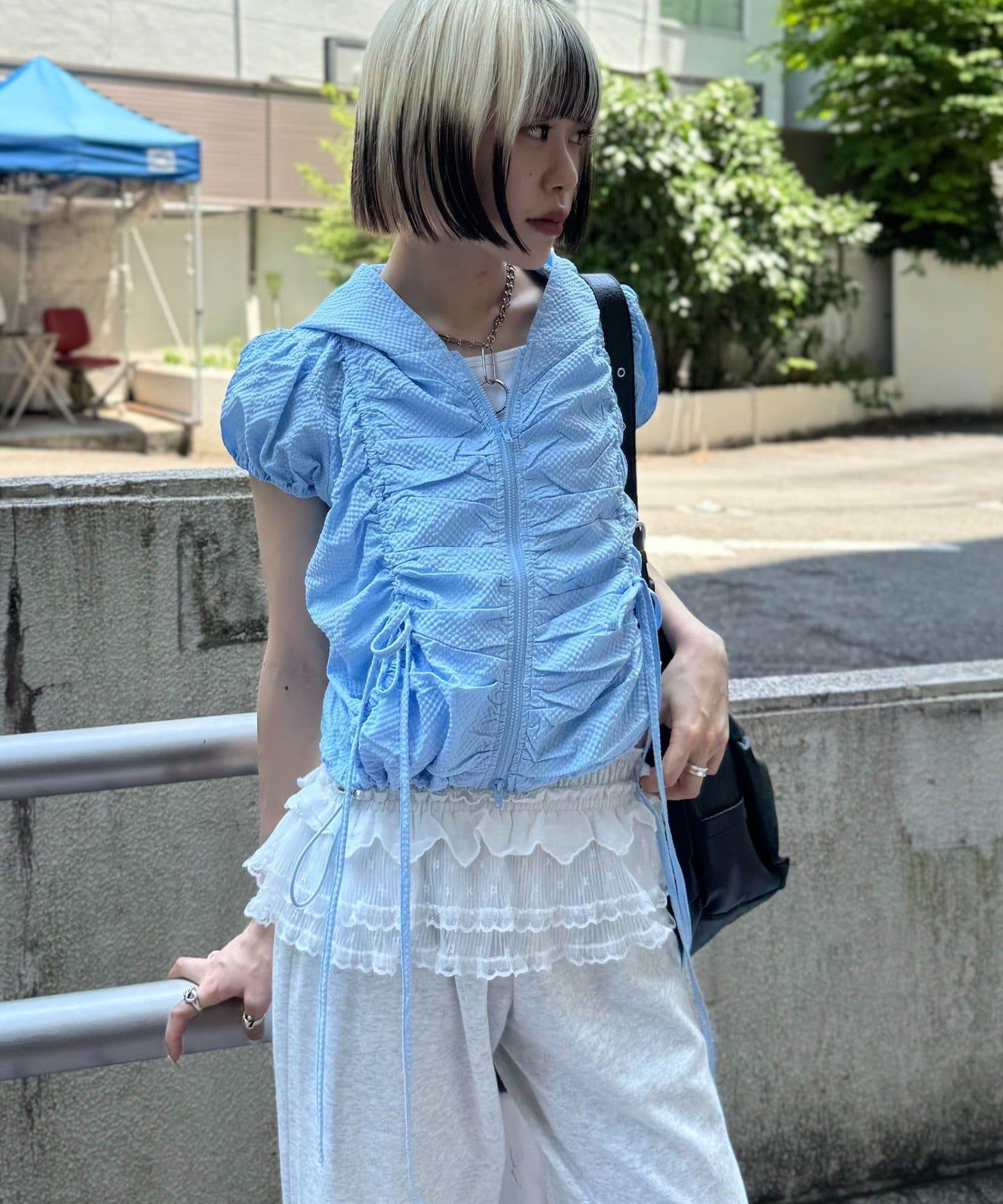 連帽拉鍊短外套