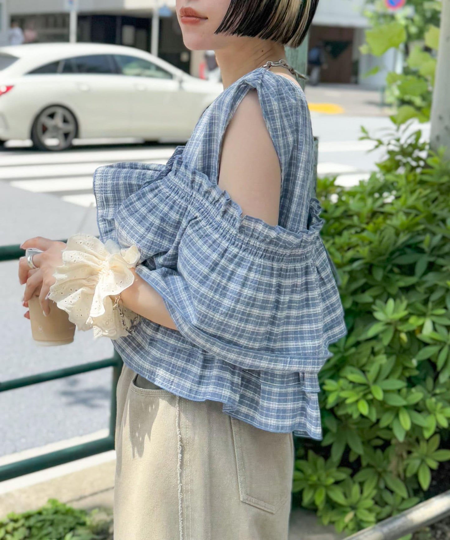 多穿法荷葉邊襯衫