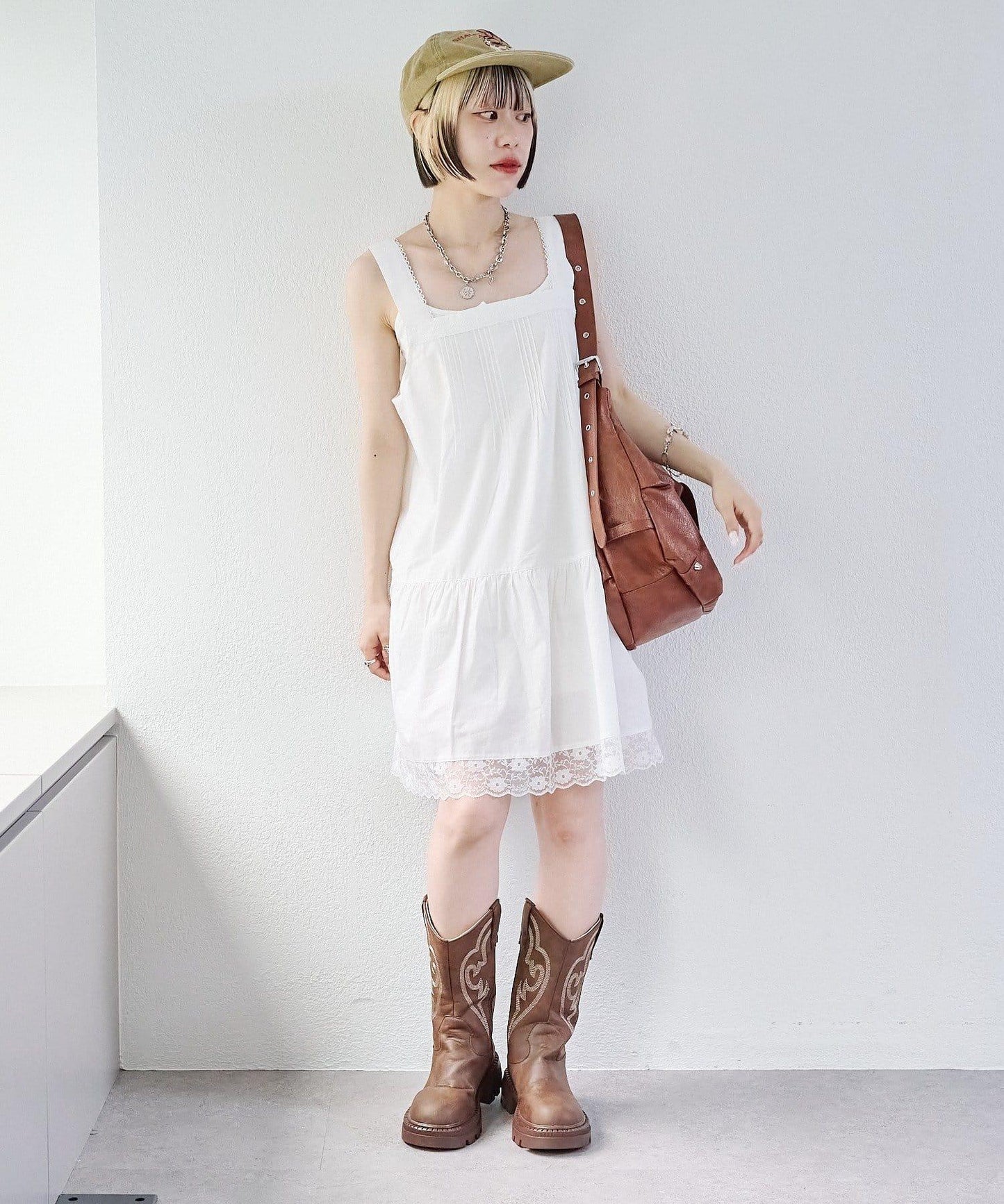 w closet 復古蕾絲迷你連衣裙