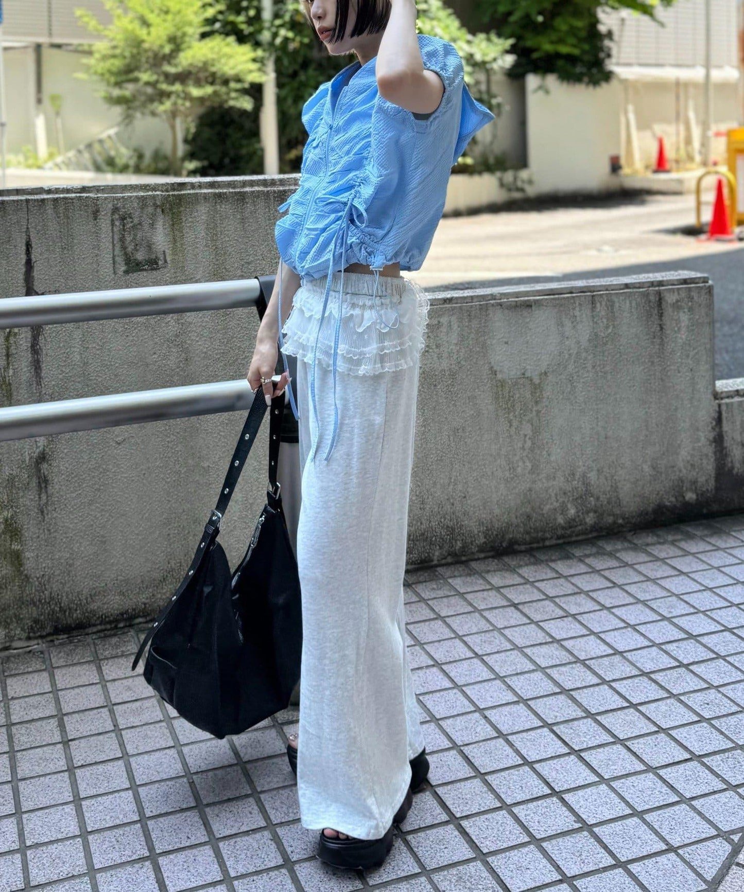 連帽拉鍊短外套