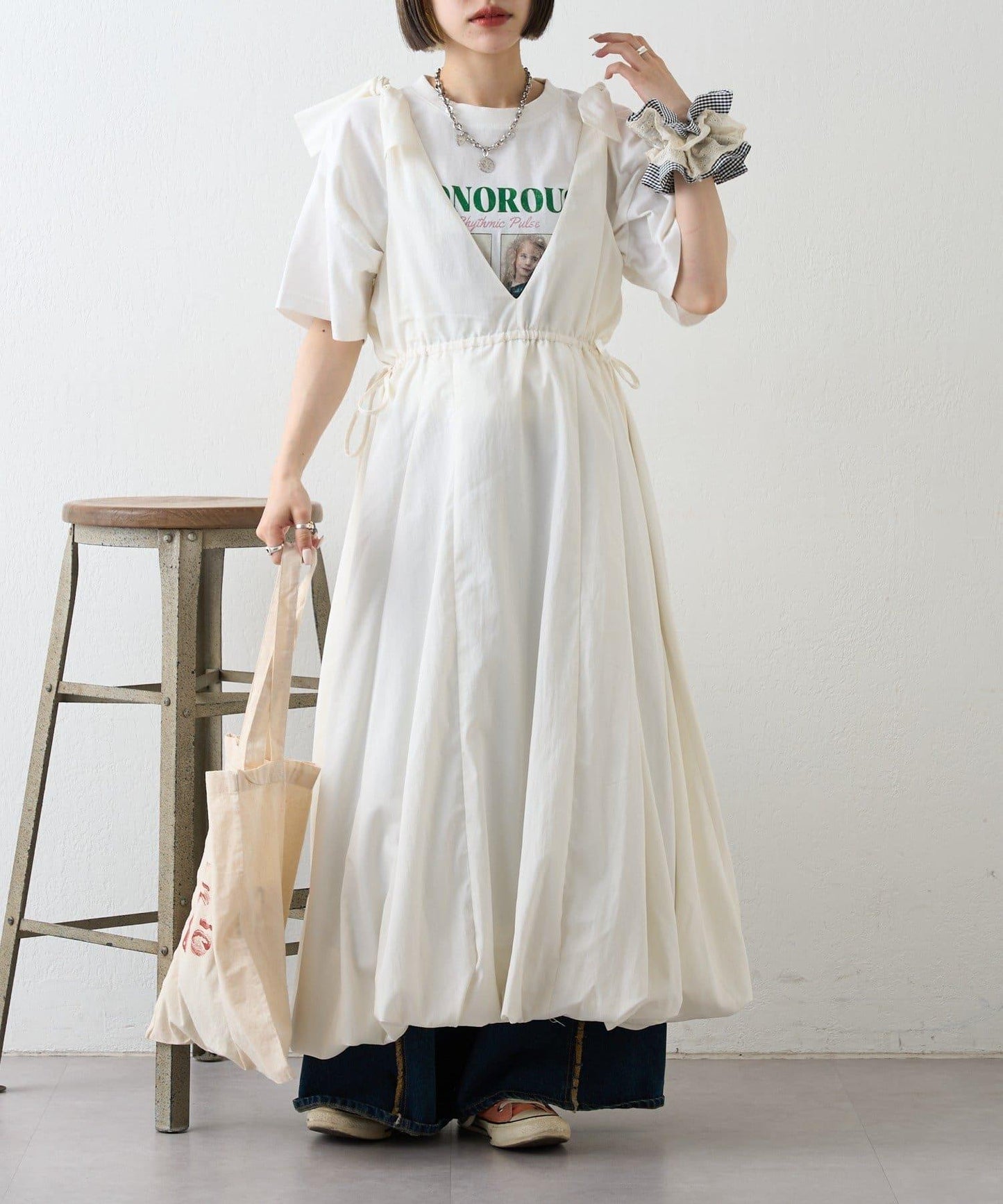 肩部蝴蝶結 蓬鬆廓形 連衣裙