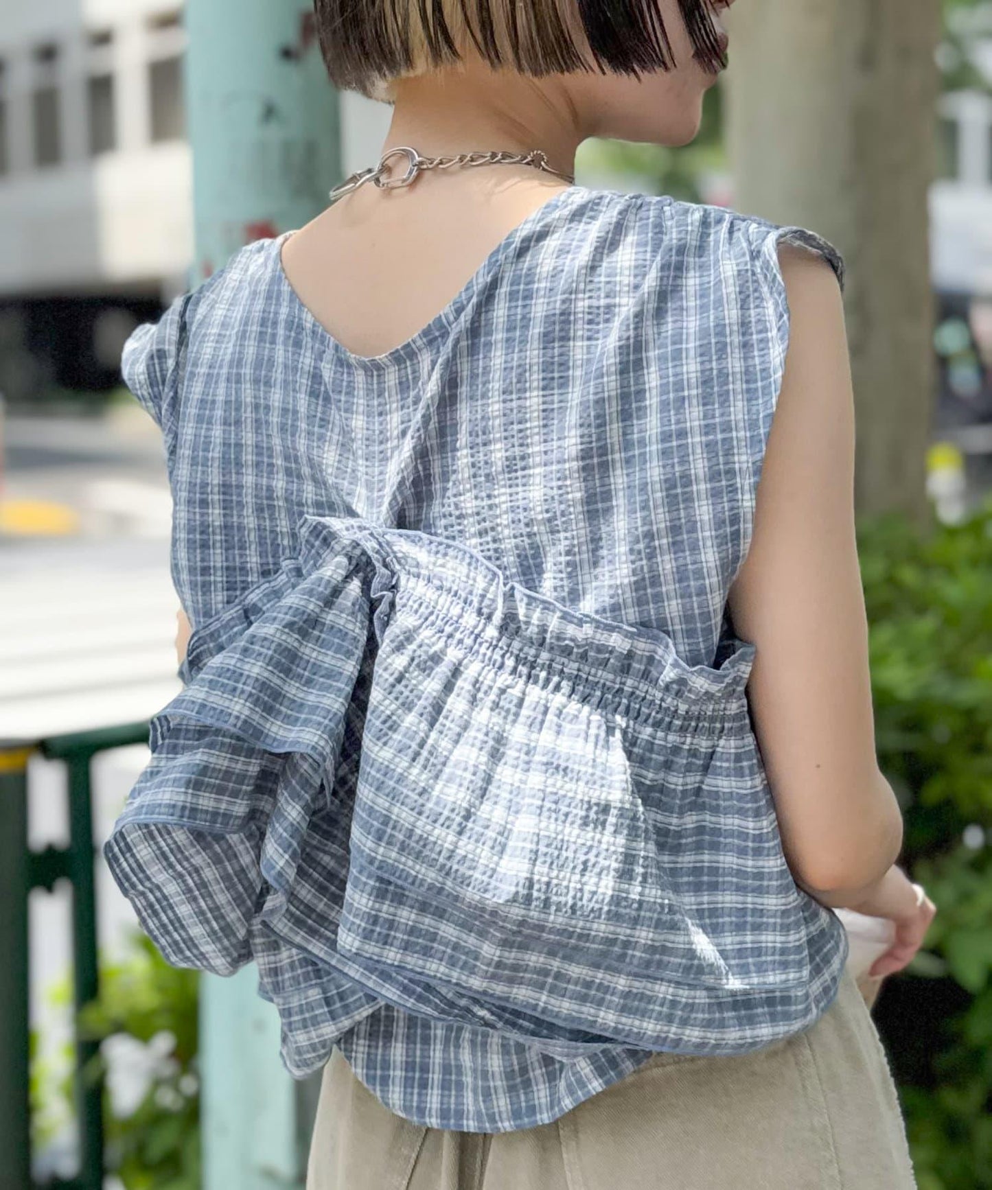 多穿法荷葉邊襯衫