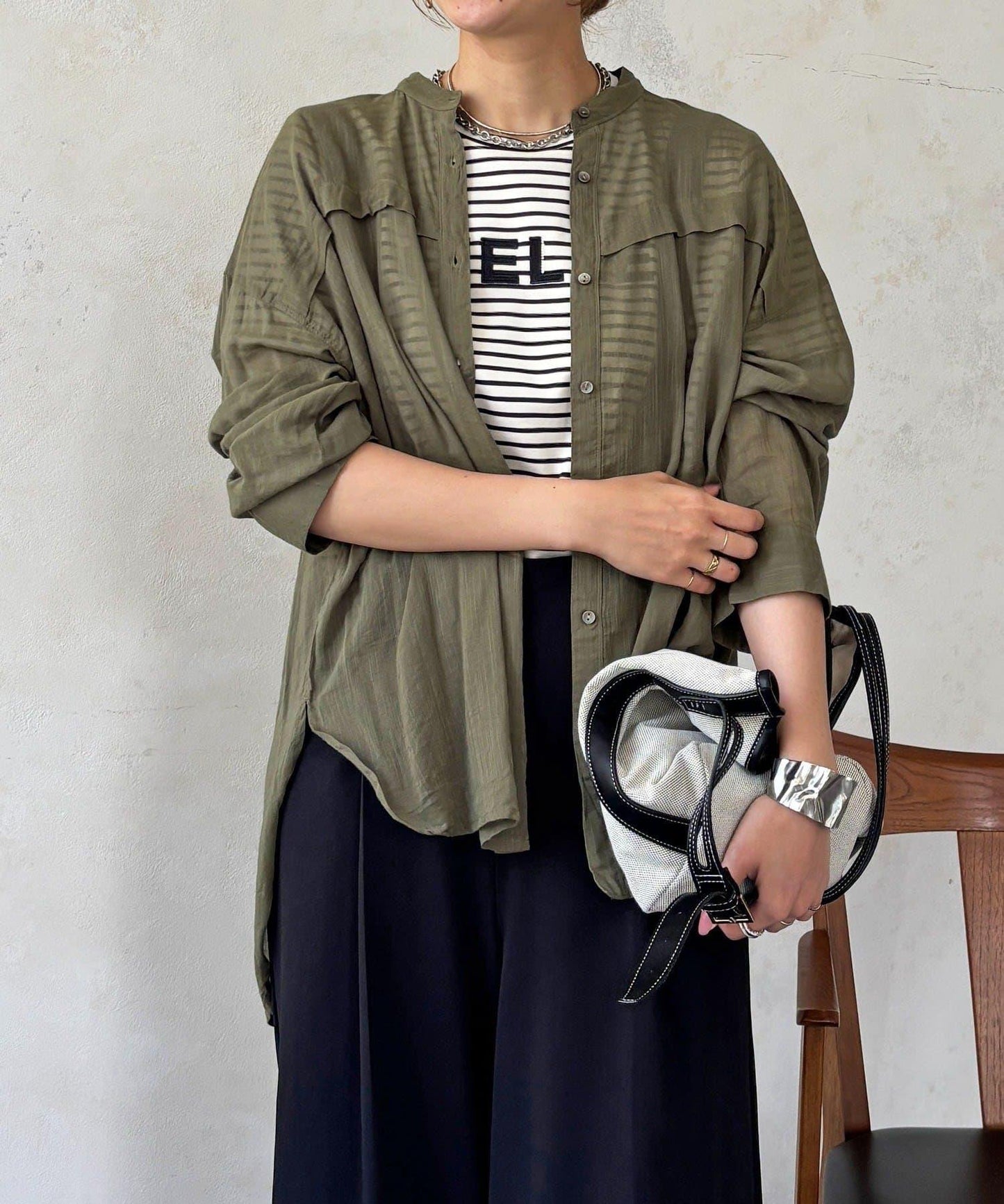 人造棉聚酯褶皺襯衫