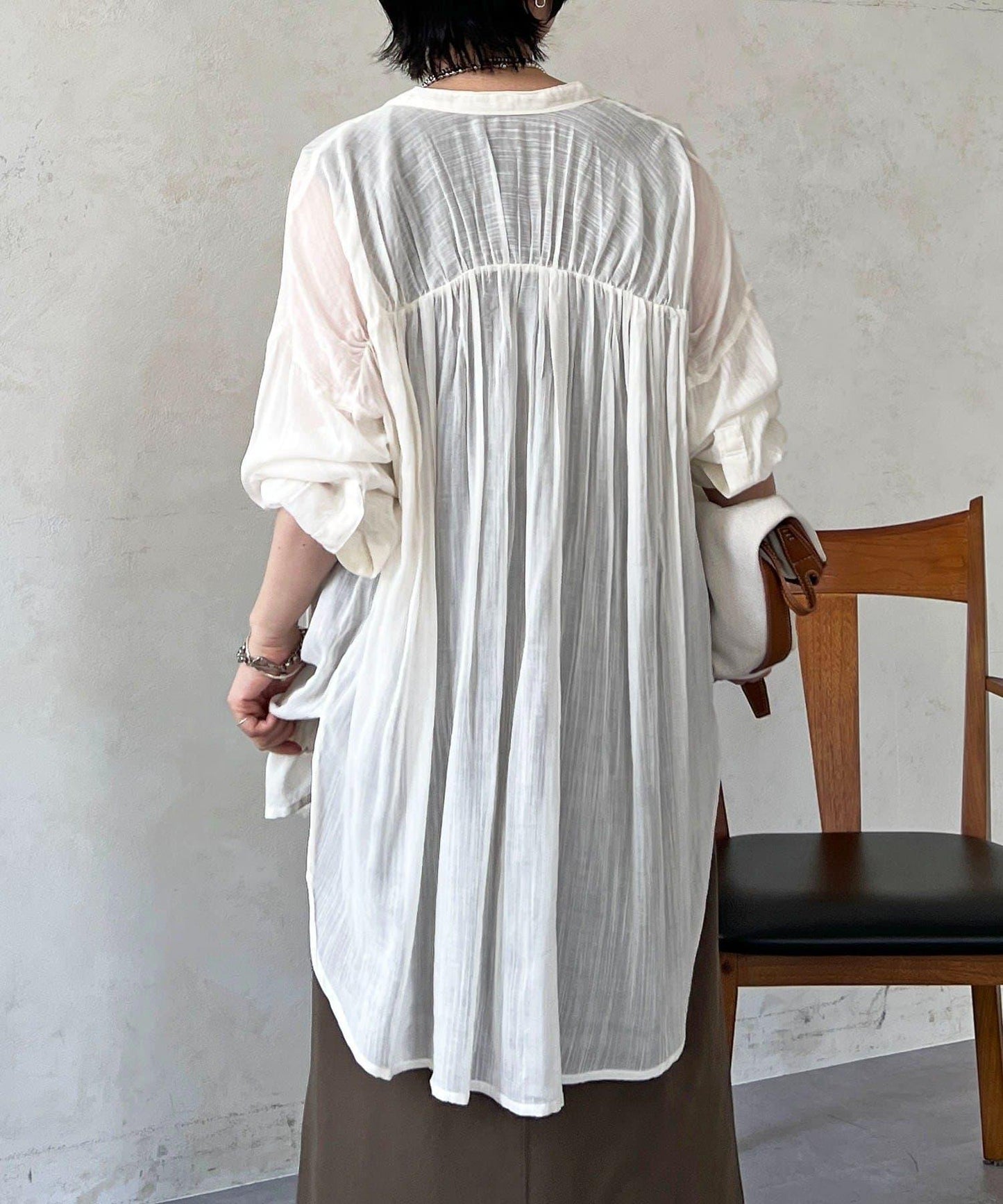 人造棉聚酯褶皺襯衫