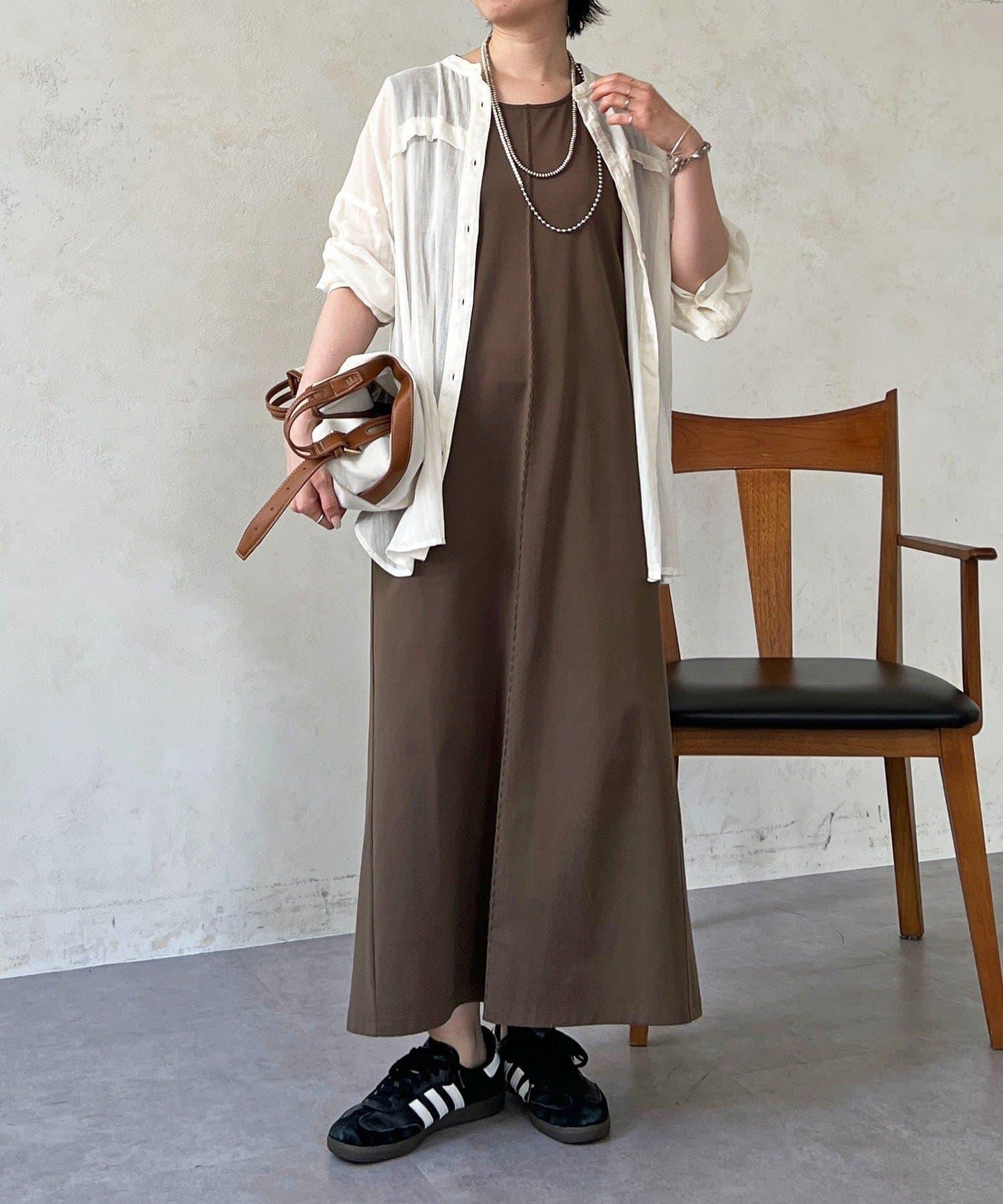 人造棉聚酯褶皺襯衫