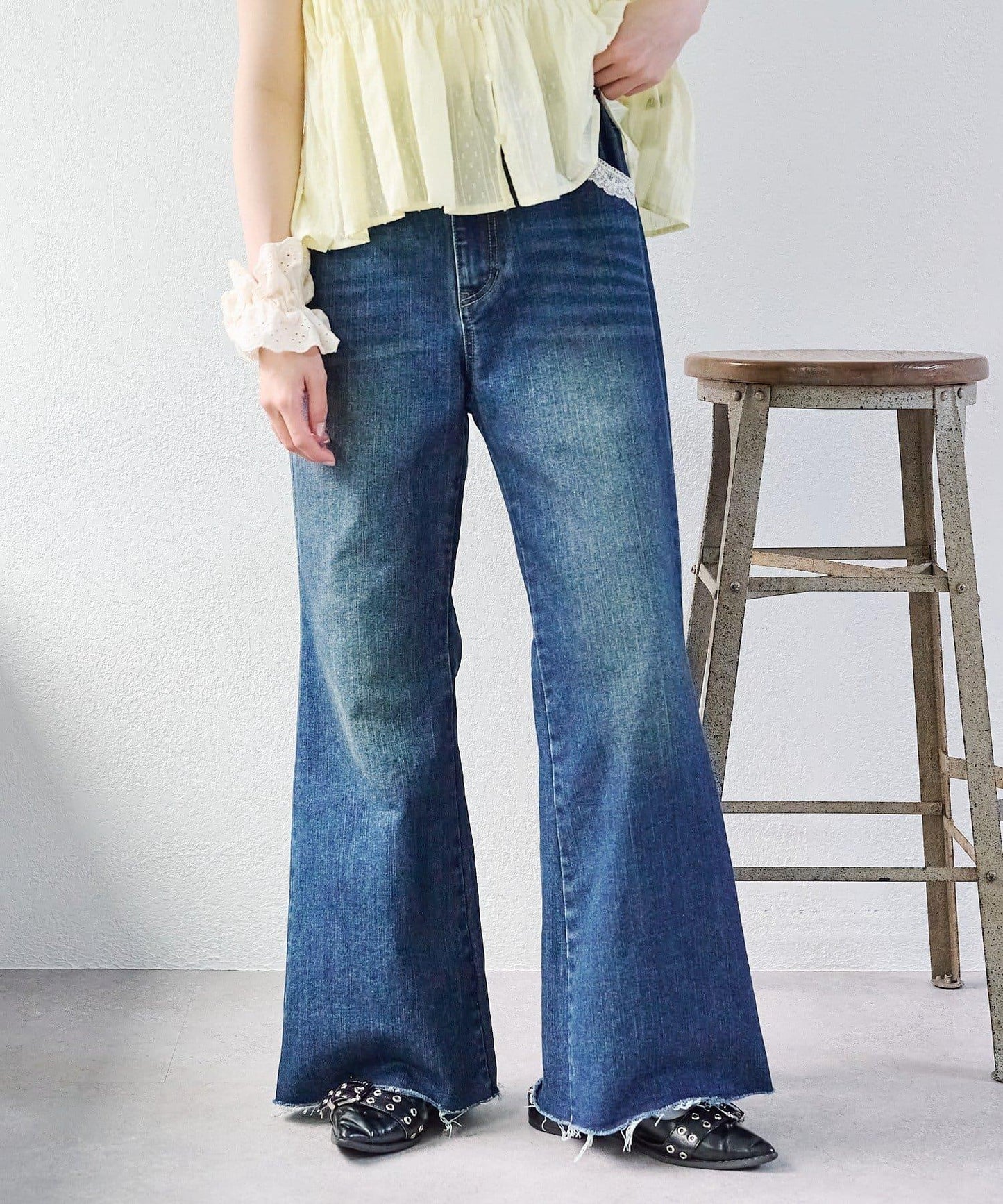 蕾絲拼接 喇叭 牛仔 褲子