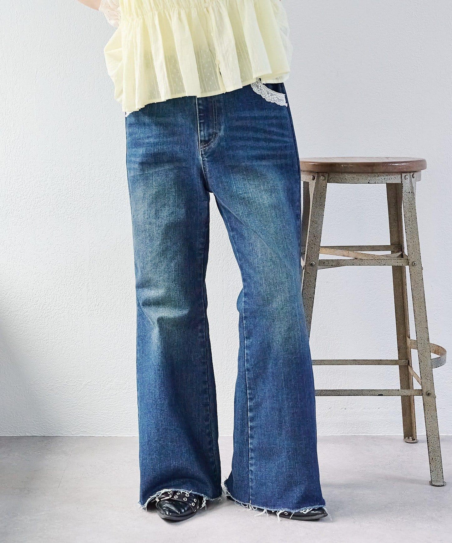 蕾絲拼接 喇叭 牛仔 褲子