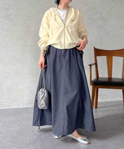 輕量配色亮片線條連帽衫