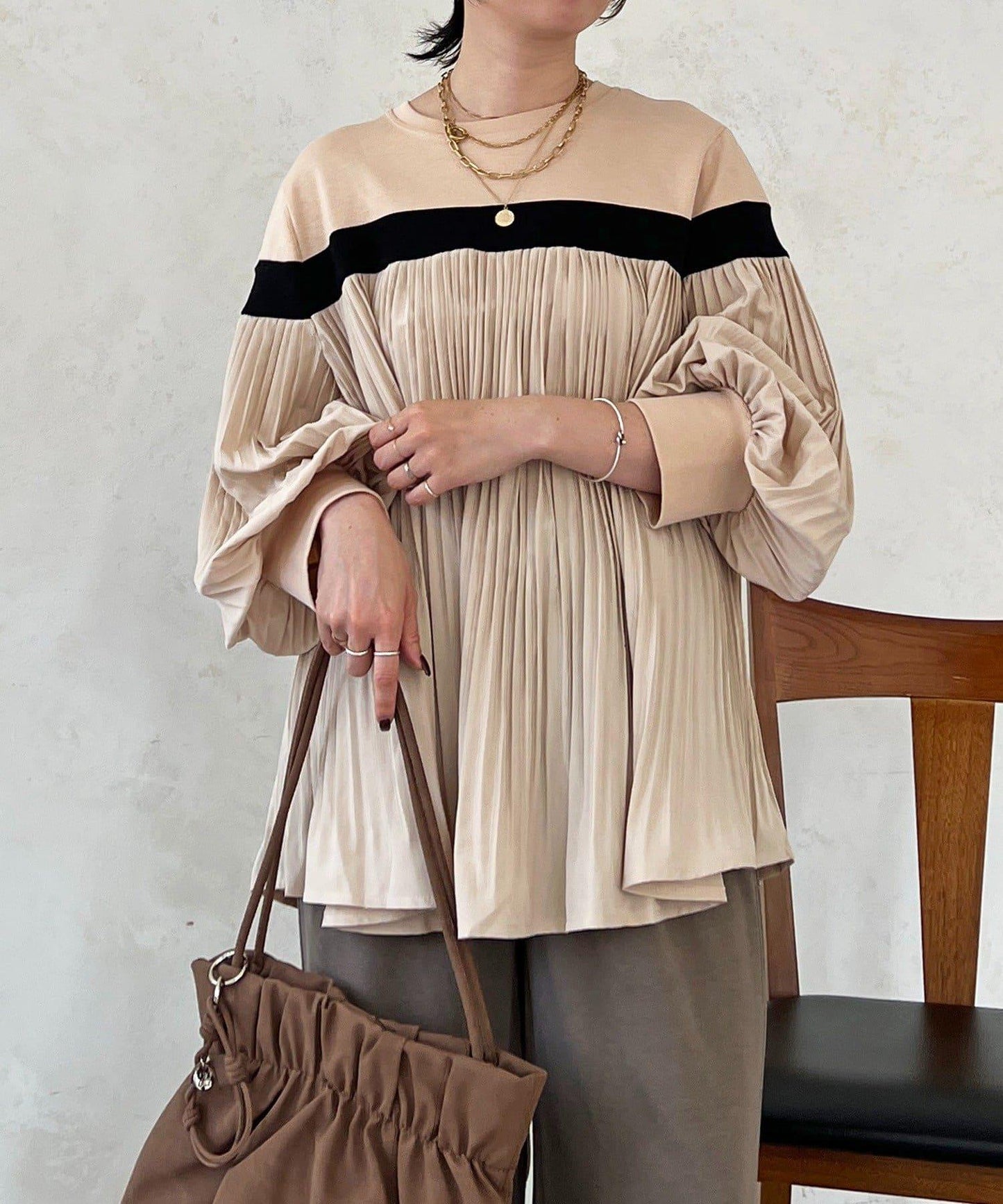 剪裁褶皺套頭衫