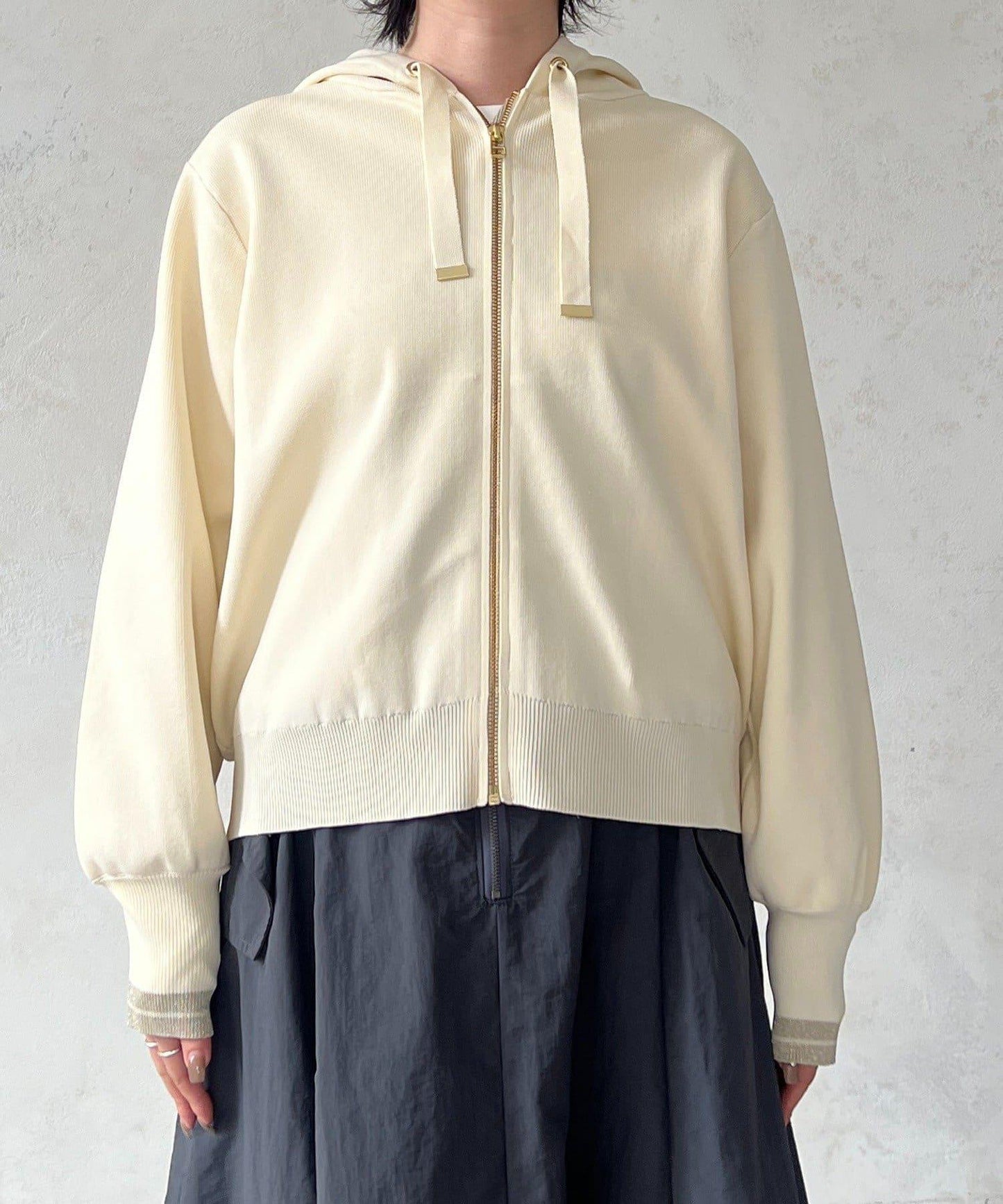 輕量配色亮片線條連帽衫