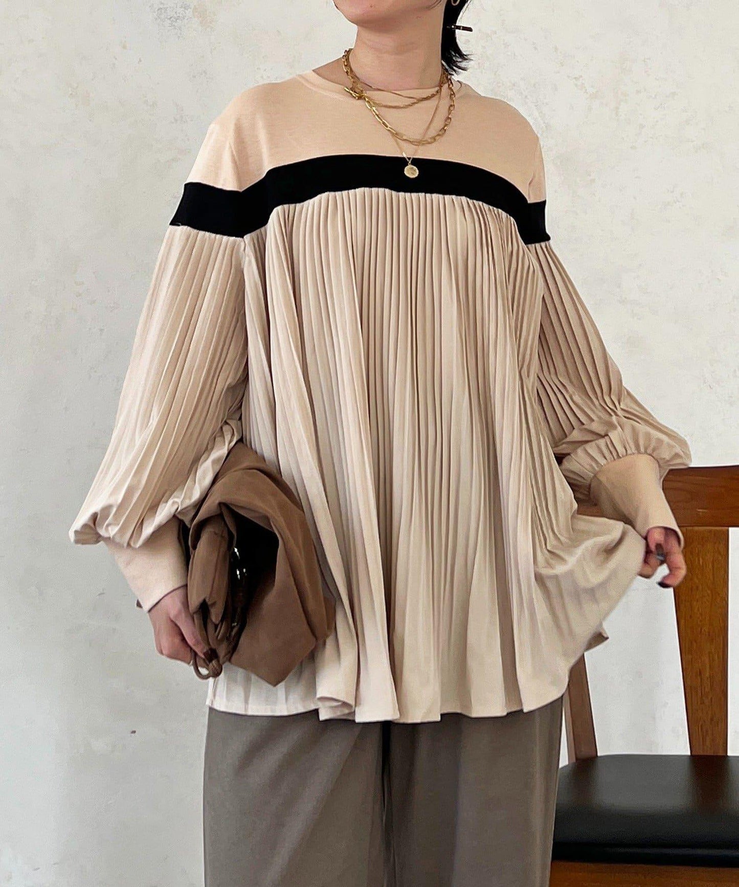 剪裁褶皺套頭衫