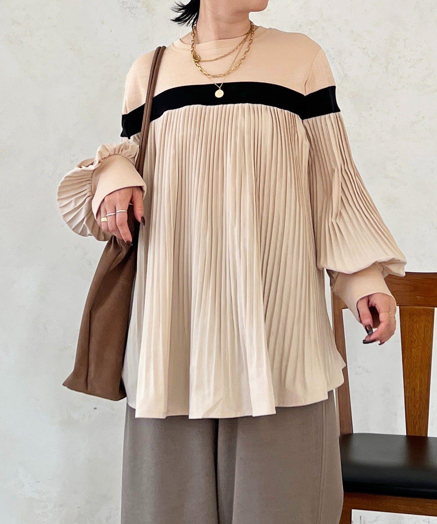 剪裁褶皺套頭衫