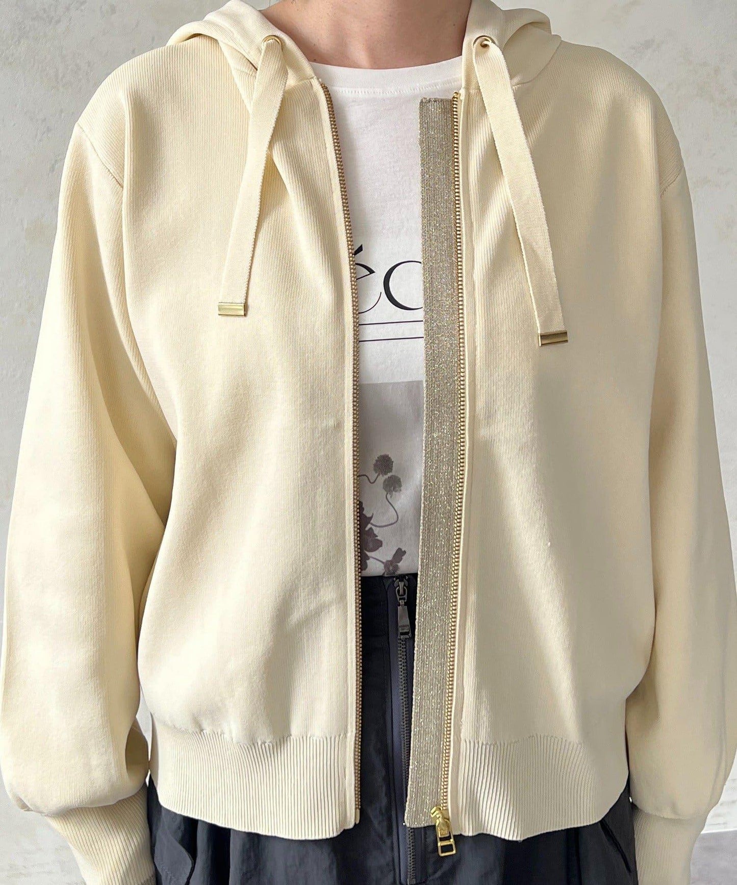 輕量配色亮片線條連帽衫