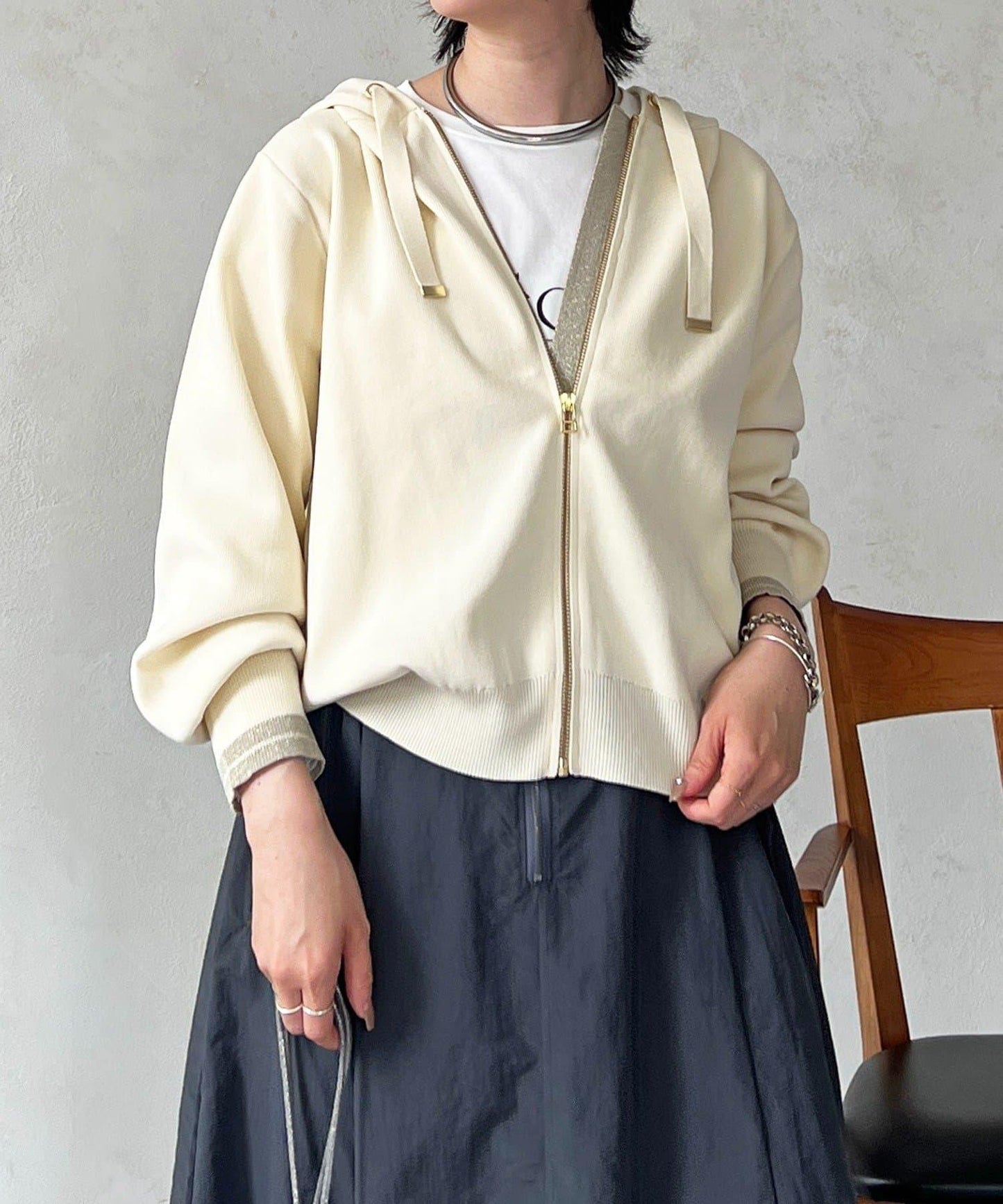 輕量配色亮片線條連帽衫