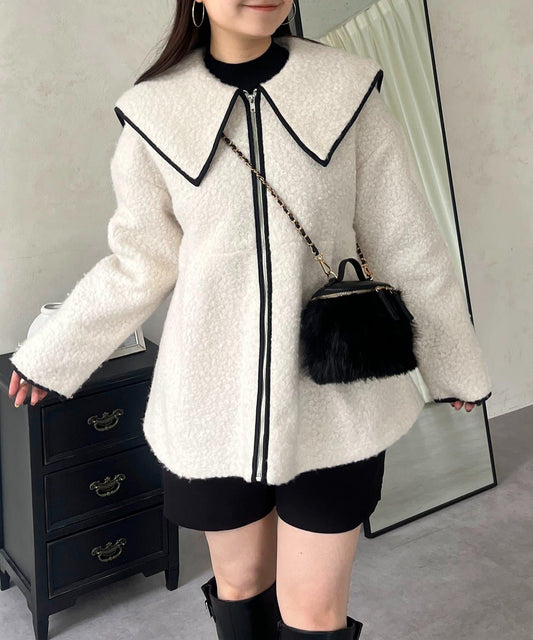 內襯絎縫大翻領滾邊荷葉擺羊羔絨短外套