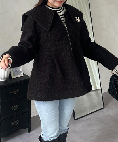 大翻領絎縫荷葉邊短外套