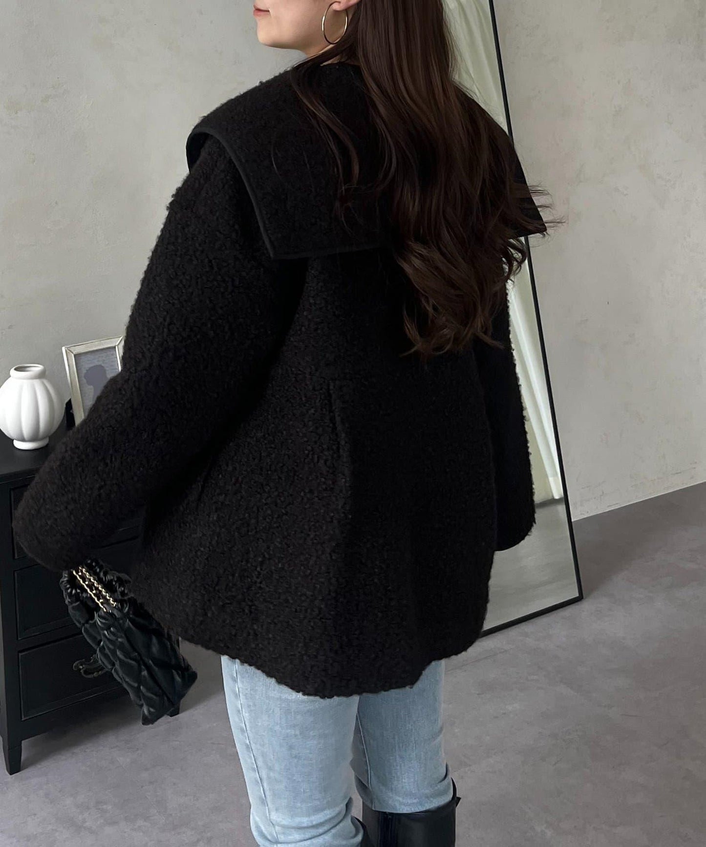 大翻領絎縫荷葉邊短外套