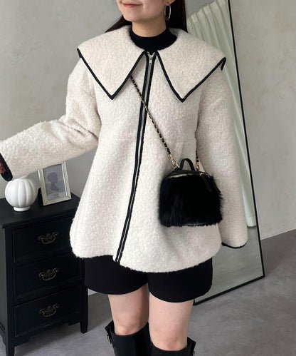 內襯絎縫大翻領滾邊荷葉擺羊羔絨短外套