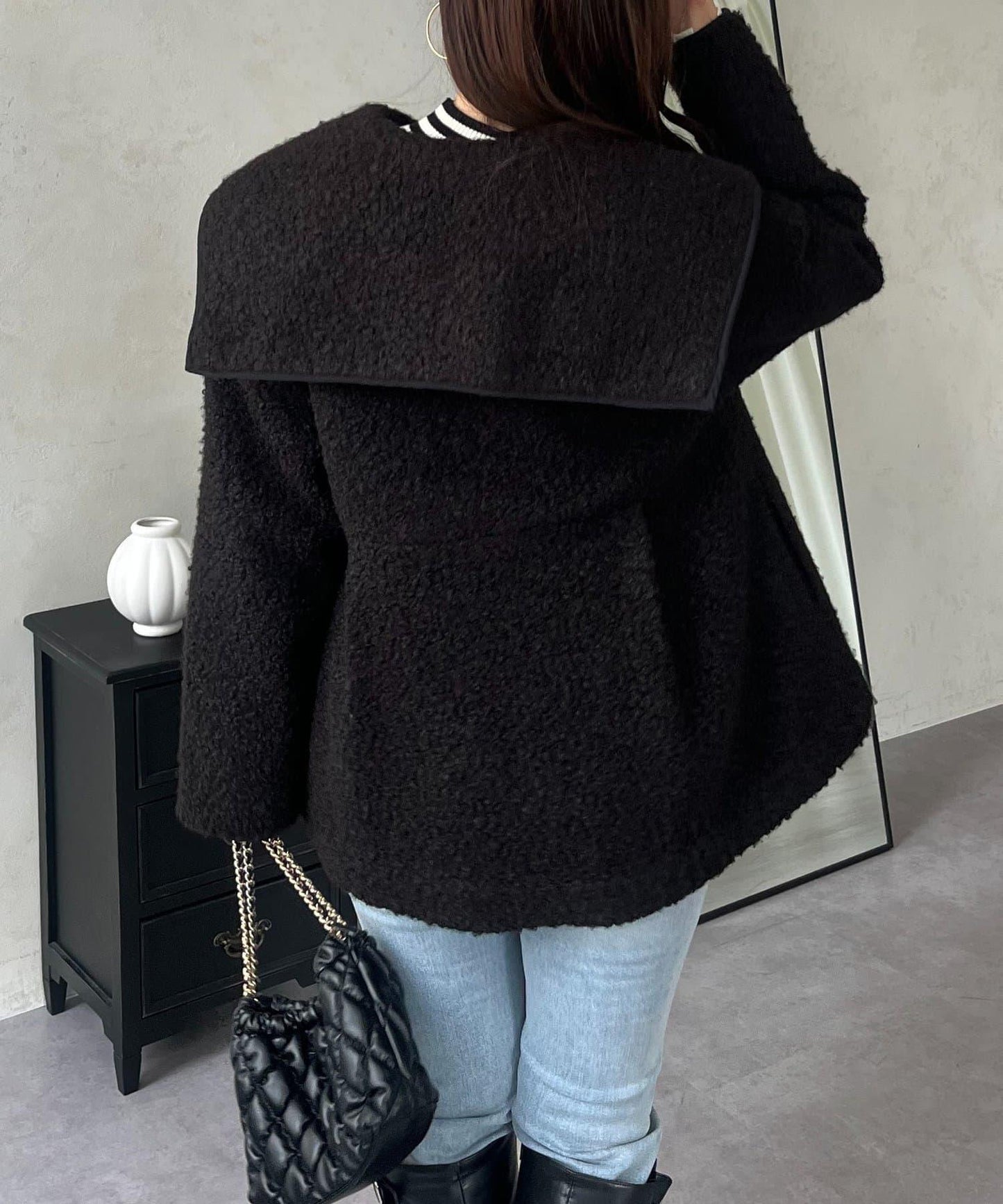 大翻領絎縫荷葉邊短外套