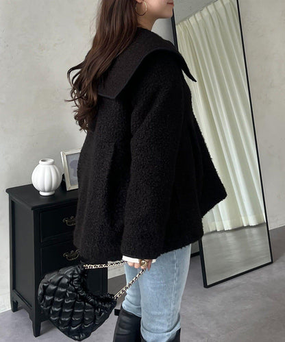 大翻領絎縫荷葉邊短外套