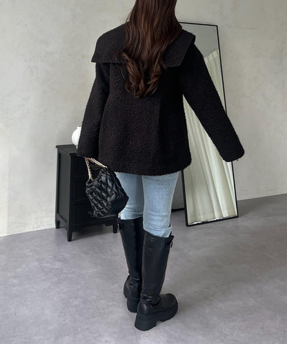 大翻領絎縫荷葉邊短外套