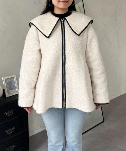 內襯絎縫大翻領滾邊荷葉擺羊羔絨短外套