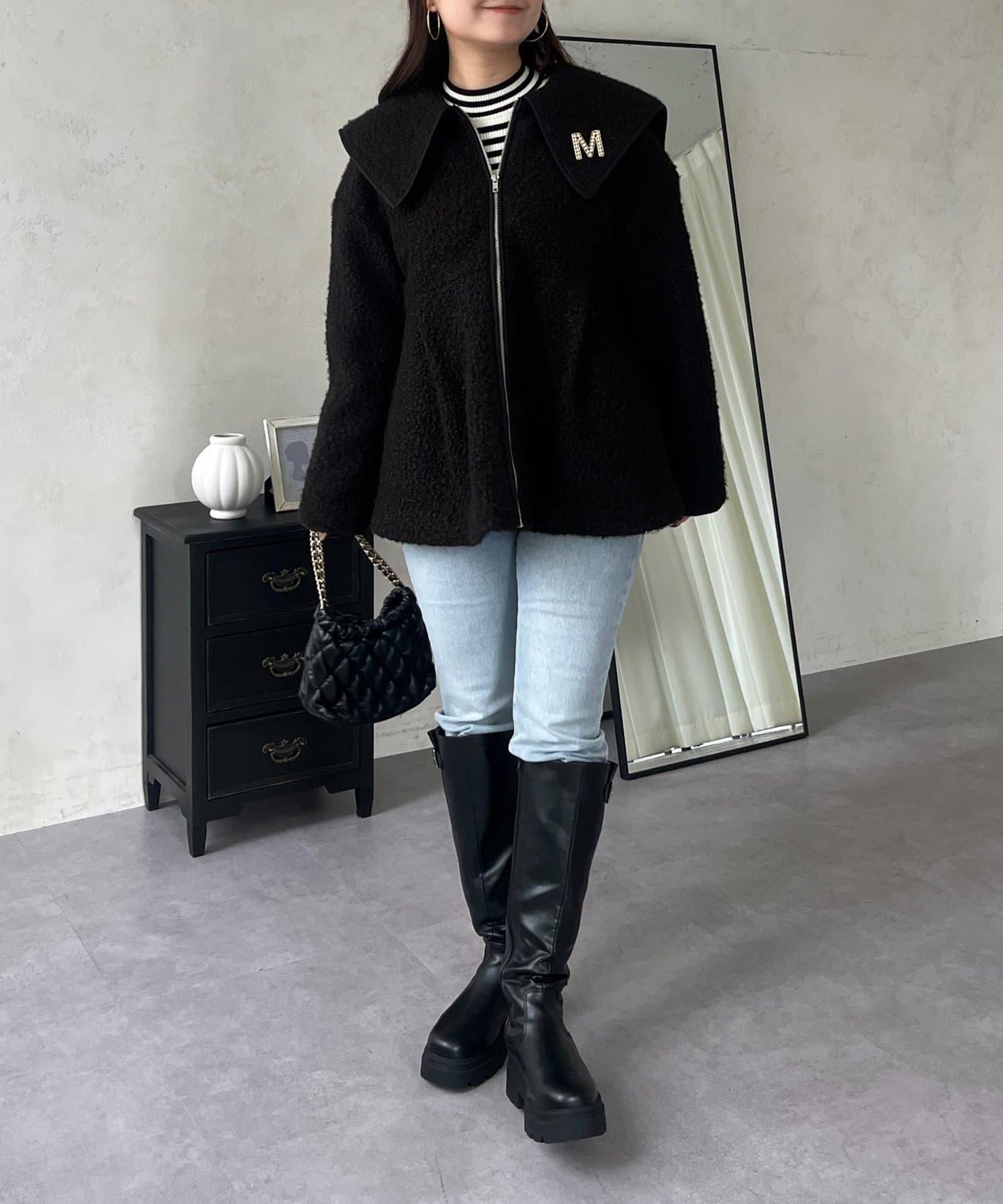 大翻領絎縫荷葉邊短外套