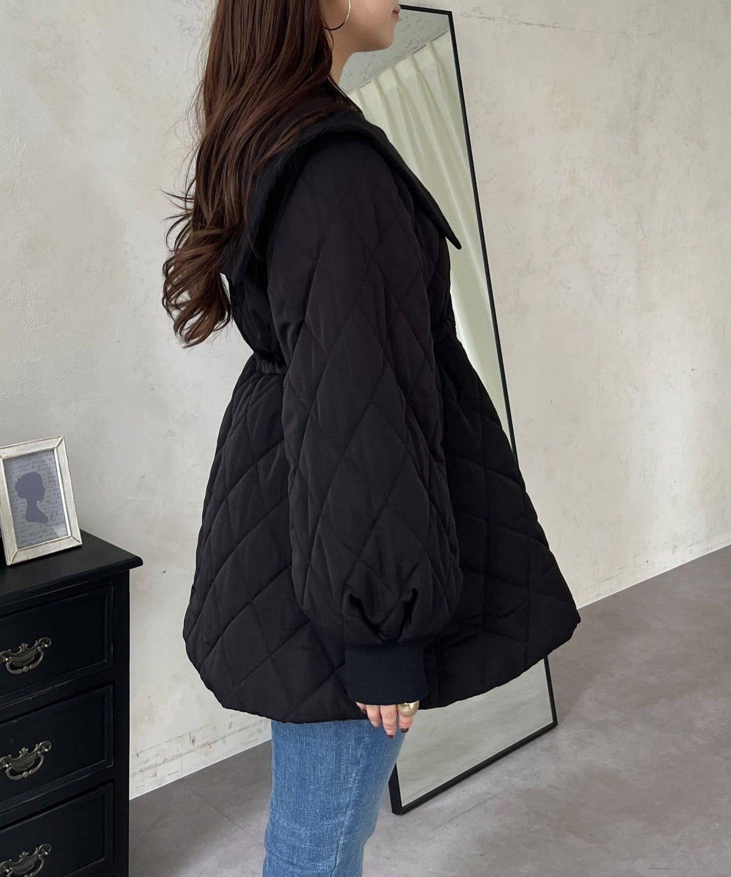 大翻領絎縫荷葉邊短外套