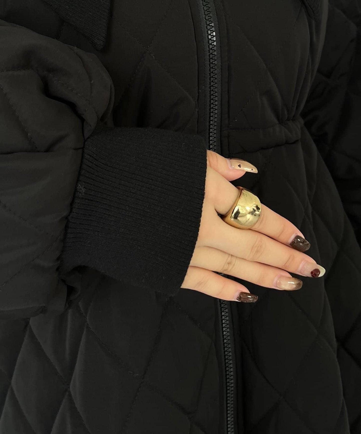 大翻領絎縫荷葉邊短外套