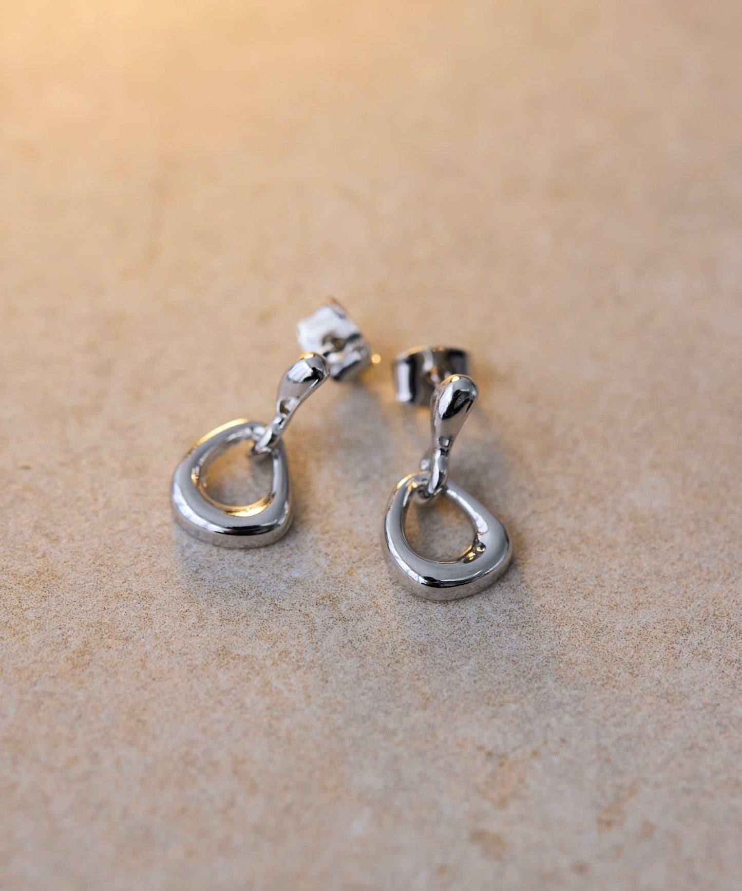 前置水滴環形耳環