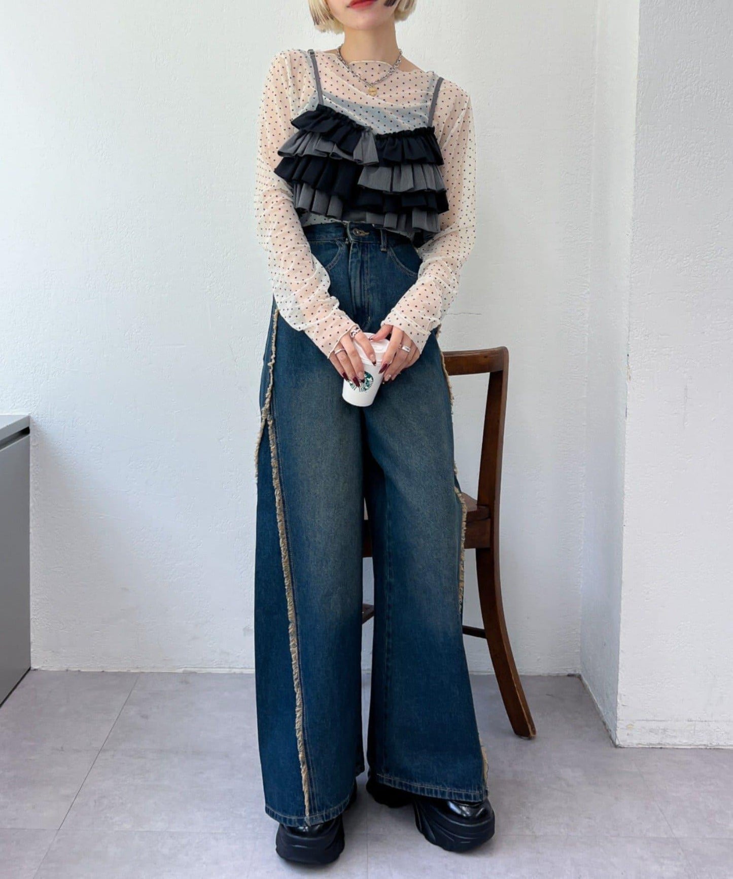 【w closet】荷葉邊吊帶背心