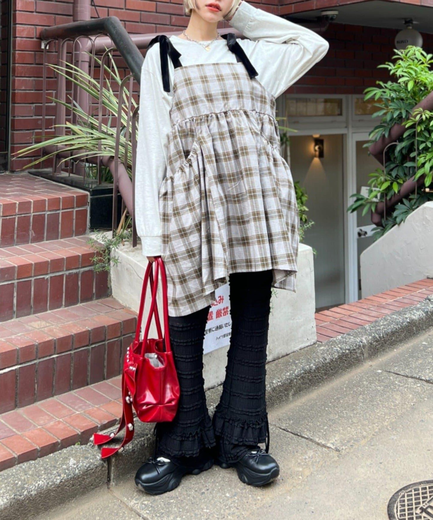 肩帶蝴蝶結格紋吊帶連衣裙